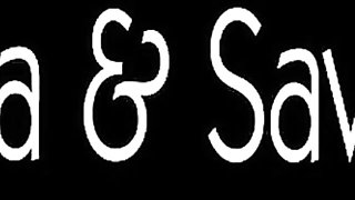 Shaggy hoochie - kissing dirt - Grooby Girls