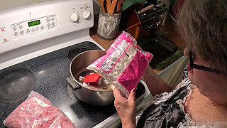 Cheryl Cooks a Halloween Treat