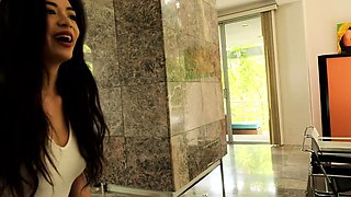 SpankMonster-Scarlett Alexis Arrives at the Model House