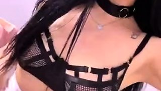 Webcam fun mature brunette with toys cum on cam