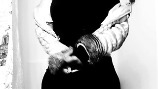 Gaping ass fisted by solo playing babe after big toy fun
