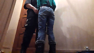 I Seduced the Courier with Oral Sex with Dirty Russian Talk