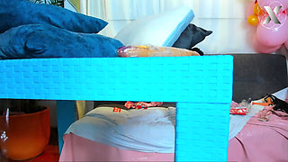 Two Pussies Caressing Each Other: Finger Duel Seeing Who Runs First