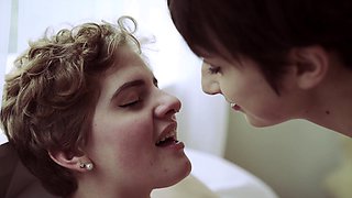 Lexa Mayfair Masturbates with her stockings