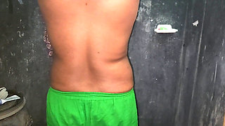 Brother-in-law and sister-in-law romance in the bathroom