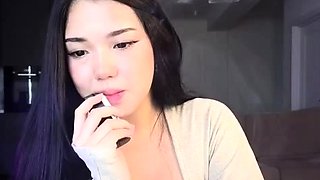 CLOSE UP OF TEENS PARADISE