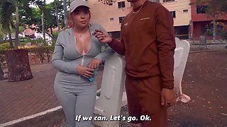 Thick latina girl is getting on with a one-night stand offer from a stranger