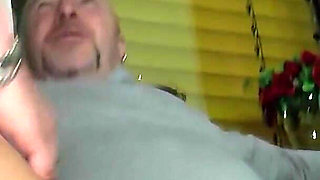 Heidi Fick Schlampe Wild Couch Threesome