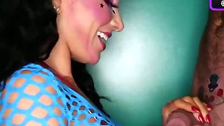 Hardcore oral job by a brunette with a enormous ass