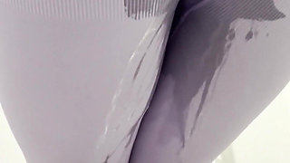 In the Toilet Bouncing Holding My Wee as Long as I Can Pissing My Leggings