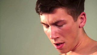 Leo Frost Barebacks Jared Scott