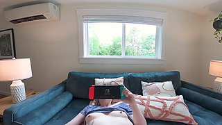 Free Use Gamer Girlfriend