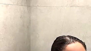 Live Stream with Dani Valentina