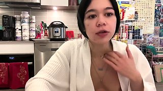 Ridiculously Sexy Webcam Babe And Her Toys