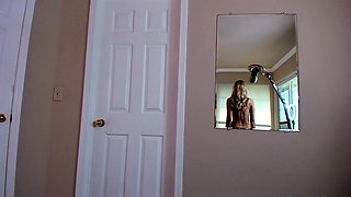 Webcam busty blonde stripped covered by oil anal masturbate