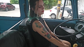 I Missed the Meeting Time Because the Kombi Stopped at the Gas Station - Movie