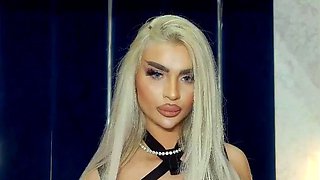 Solo with perfect big boobed blonde Alexis Ford