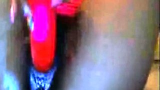 Ebony Squirts with Dildo on Webcam