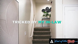 Sexy Teen Emma Rosie Gives In-Law a Nuru Massage and Deep Throat Blowjob