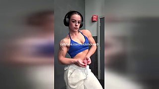ThickMouse9 Flashes Pussy in Steamy Lesbian Yoga
