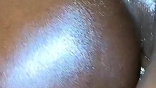 Lucky Delivery Guy Fucks a Married Woman’s Fat Ass