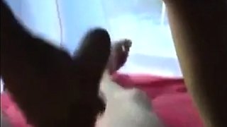 Blonde deutsche Milf beim Outdoor-Sex im Zelt gefilmt