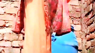 Mms Bhabhi Shares Nude Video While Taking Bath