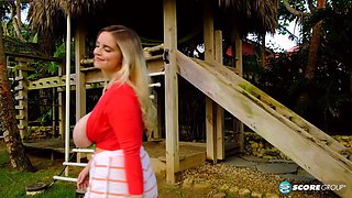 Codi Vore Jiggles Big Tits While Finger-Fucking Bush