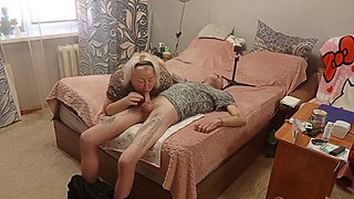 Stepmom Gives Blowjob To Get A Mouthful Of Cum