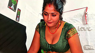 Desi Bhabhi having sex with boyfriend while call talking to husband Hindi sex