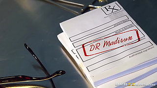 Doctors Adventures - Blonde Madison Scott & Clover Exchange a Clinical Heartbeat Check for a Deepthroat Frenzy