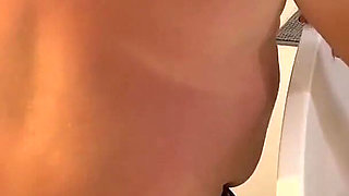 Lexi's bathtub playtime, multiple orgasms with the help of Luca