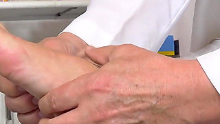 Silicone Bombshell Barbie Esm Came to Show Her New Tits