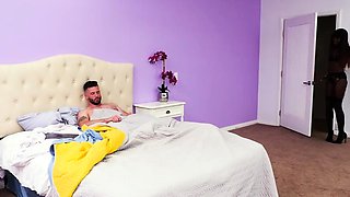 Black girl, white guy, HOT sex! - Naughty America