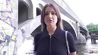 Spicy slut emotional xxx scene