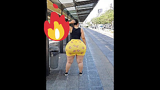 Big ass waiting for the bus in Argentina