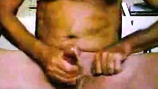 Bearded Amateur Daddy Bear Jerks Off