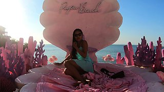 Big butt Thai girlfriend hardcore anal
