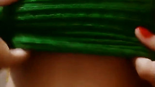 Desi Bhabhi Saree Tease - Slow Lifting & Peeking - No Face - 4K High Quality