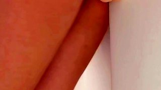 Amateur Webcam Cute Teen Plays Solo with Big Dildo