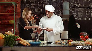Pablo Ferrari Heats Up Kitchen with Sizzling Group Passion