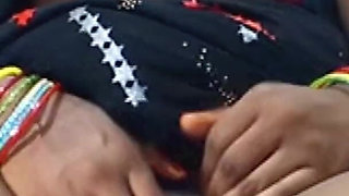 Indian Village Desi Bhabhi Want to Fucking in Night in Pussy