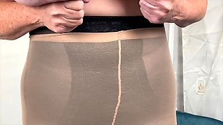 Mrs Mature Feet Layering up