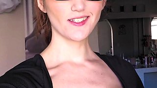 Brunette Tranny jerking in hard dick in solo Webcam