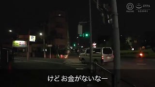 清楚な雰囲気の風俗嬢がエロいコスプレで男をリップ責めして秘密でチンポ挿入