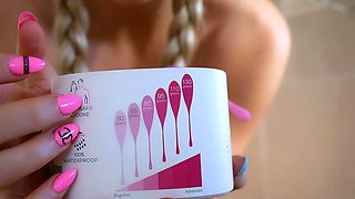 Blonde teen vicki toy fuck her shave sex holes