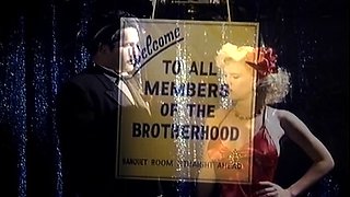 Hardcore fucking on the couch with amateur blonde