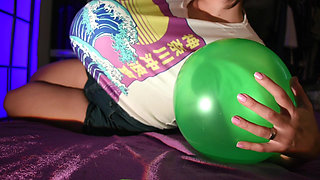 Squish and Fisting Green Crystal Balloon - Bunny Looner