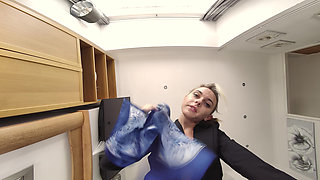 Chloe Toy - Facesitting in Nylons