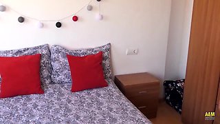 Exciting Brunette, Looking For Fucker On The Beach - Yasmin Daferro